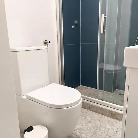 Stylish Center With Private Parking Апартаменты *